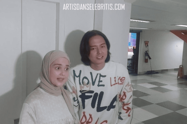 Cut Meyriska Dilabrak Perempuan yang Baper sama Roger Cut Meyriska Dilabrak Perempuan yang Baper dengan Roger Danuarta